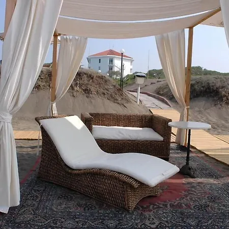 Domizia Palace Hotel 4*