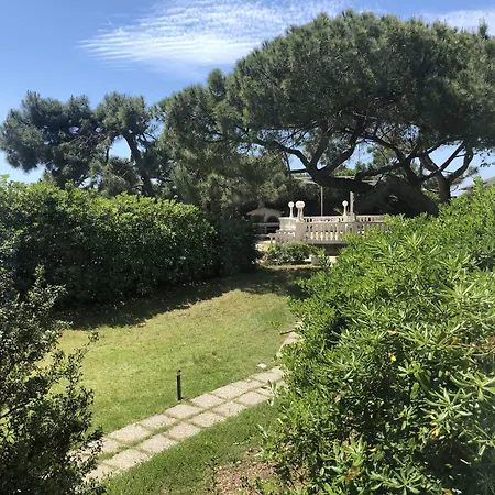 Hotel Domizia Palace