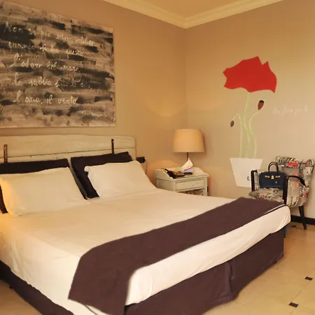 Domizia Palace Hotell 4*
