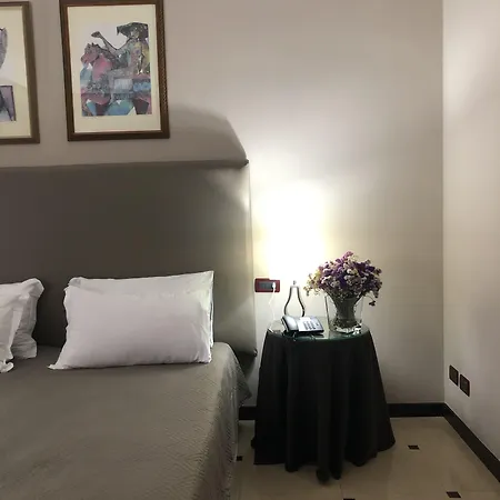 Hotel Domizia Palace