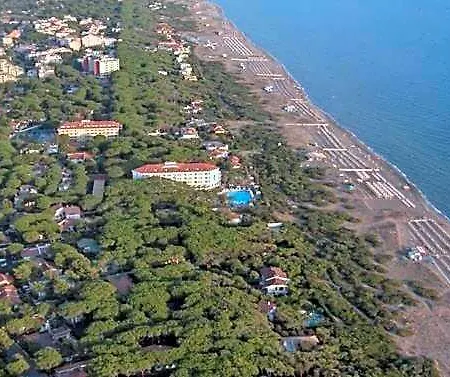 Domizia Palace Baia Domizia