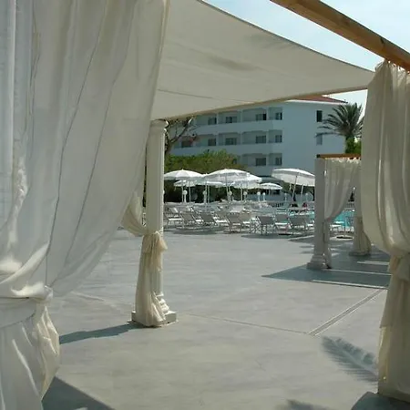 Domizia Palace Hotell