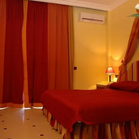 Hotell Domizia Palace Baia Domizia