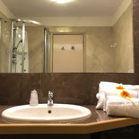 Hotel Domizia Palace